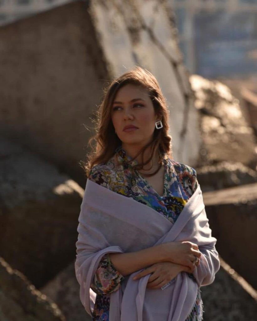 رحمة حسن: ملامح ملكية في قلب "صوت المرأة".. هكذا ينتظرها عشاق الفن الراقي 27 613139038 1484231976915693 7451763520290083191 n