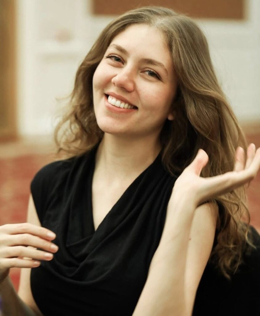 رحمة حسن: ملامح ملكية في قلب "صوت المرأة".. هكذا ينتظرها عشاق الفن الراقي 31 619138669 1497491782256379 4440293138731569799 n