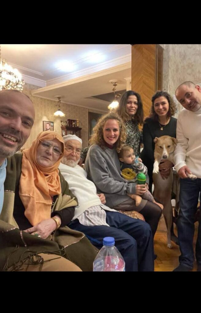 في رسالة تهز القلوب.. شمس البارودي تناجي ابنها "محمود": يا "سندباد" ورثت رجولة أبيك ورومانسية أمك 28 623819887 911285108128950 8523352719737514915 n 1